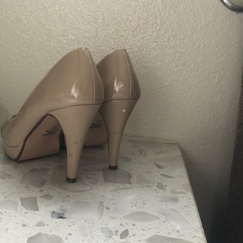 Heels - Picture 3 of 3